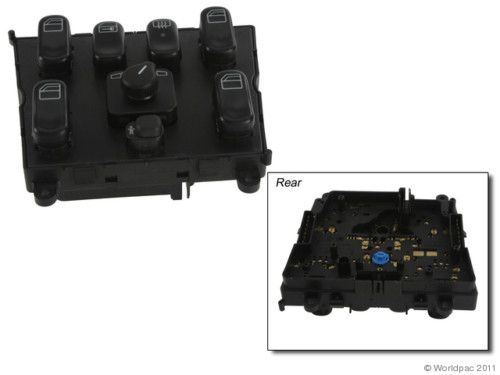 MERCEDES 163 820 66 10 Window Switch ML270,320,430,55.  