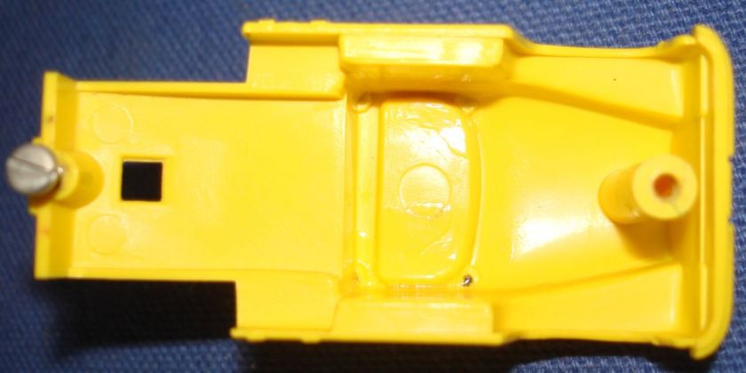 Aurora Vibrator Lemon Yellow Semi Slot Car Cab #1580 Chassis Posts