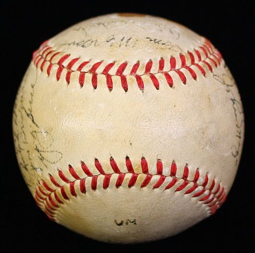 1951 YANKEES SIGNED BY 26 TEAM BASEBALL PSA/DNA MANTLE  