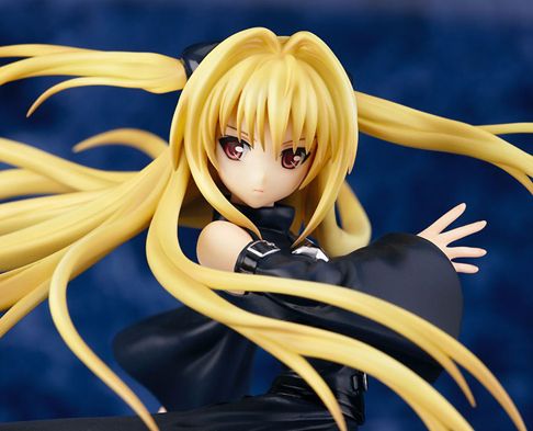 GoodSMILE To Love ru Golden Darkness Yami girl figure  