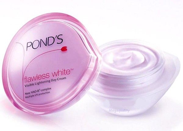 POND’S FLAWLESS WHITE LIGHTENING DAY CREAM 50 G.  