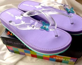 29 STRIDE RITE GIRLS JEWELED FLIP FLOPS SANDALS 4M  