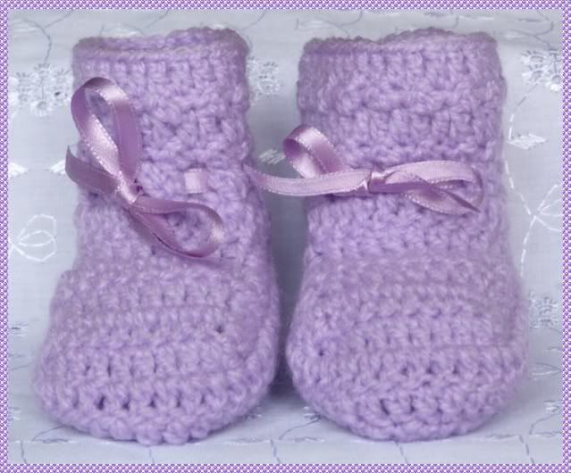 PATTERN TO CROCHET BOOTIES FOR BABY/REBORN 97  