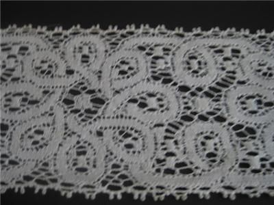 Vintage 4 1/2 Off White Antique Lace Crafts Dolls Fabric Sewing Trim 