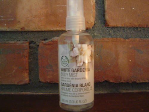 THE BODY SHOP WHITE GARDENIA BODY MIST   100 ML   NEW  