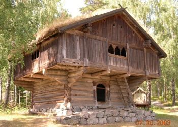 This is Staveloftet from , Norway. Build around 1330 and is today 