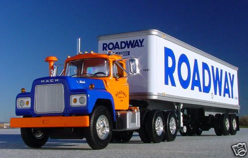 1966 ROADWAY EXPRESS R MACK SEMI   First Gear  