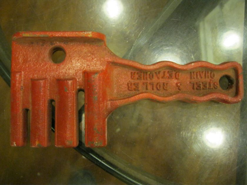   CAST IRON STEEL & ROLLER CHAIN DETACHER OLD FARM TOOL OLSEN MFG  