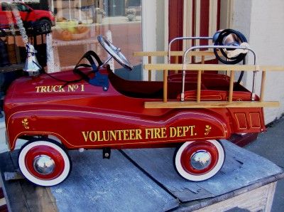   Metal Volunteer Fire Dept TOY Mini Fire Truck Pedal Car w/ Bell  