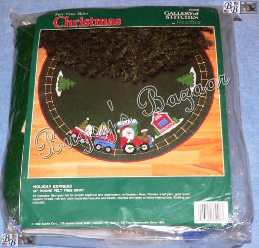 Bucilla SANTA HOLIDAY EXPRESS Train Felt Christmas Tree Skirt Kit   36 