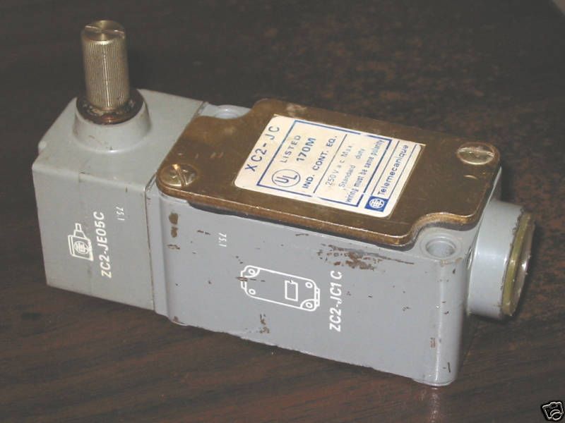 XC2JC TELEMECANIQUE LIMIT SWITCH ZC2JC1C SIDE ROLLER  