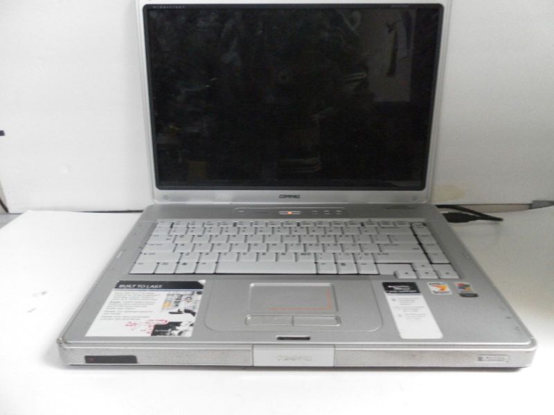 Compaq Presario V5000  