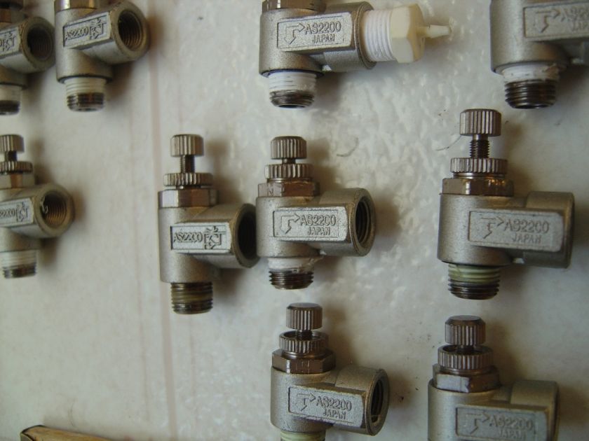 One USED SMC Air FLOW CONTROL AS2200 Valves Robot Animatronics  