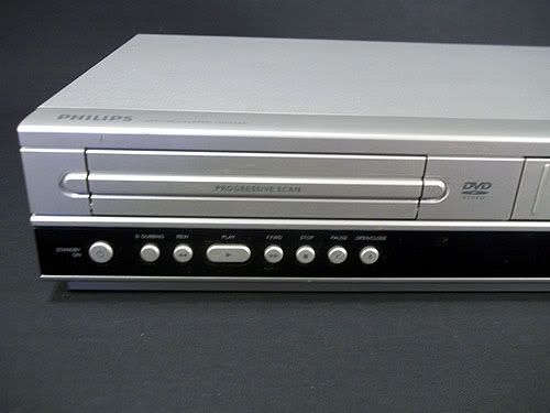 PHILIPS DVD/VCR PLAYER Model #DVP3340V/17 With Remote and Manual 