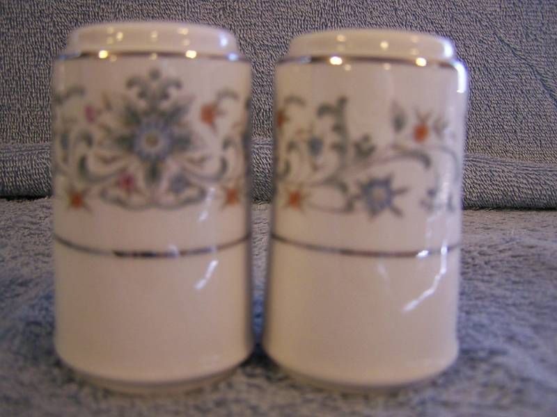 China Pearl Moon Light   Salt & Pepper Shaker Set  