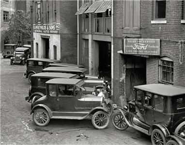 VINTAGE FORD DEALER 1925 PHOTO LINCOLN CARS TRUCKS TRACTORS HENRY FORD 