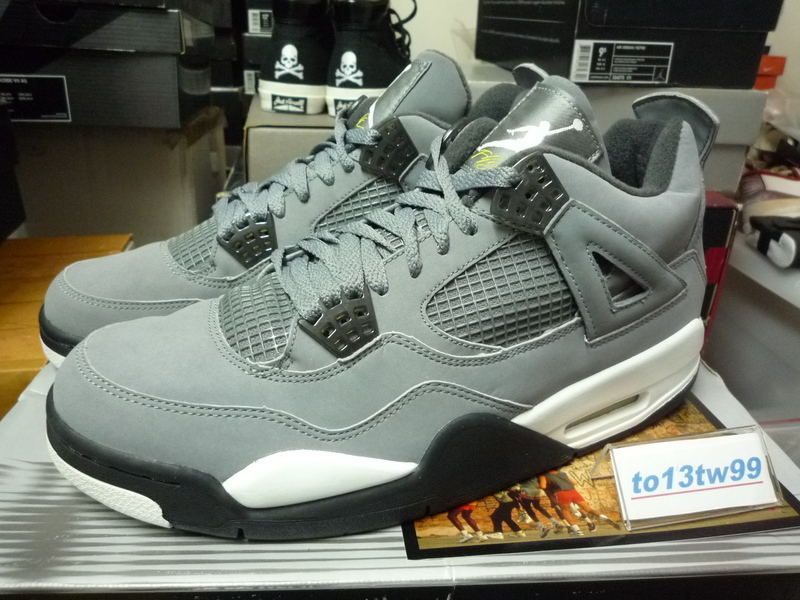 2004 AIR JORDAN IV 4 RETRO COOL GREY CHROME ( 308497 001 ) SZ 9.5 DS 