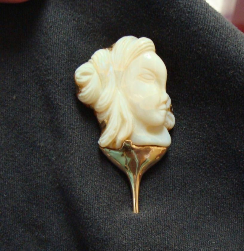 ANTIQUE 14K GOLD AUSTRALIAN OPAL HAND CARVED STICK PIN  