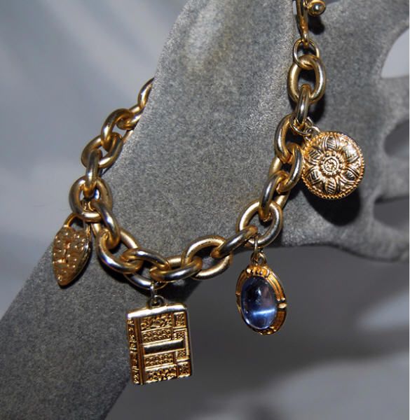 Charm Bracelet Of Vanderbilt Perfume & 5 Other Charms  