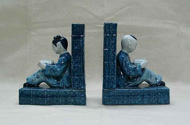 Lovely Pair of Blue & White Chinese Porcelain Bookends CR12 05