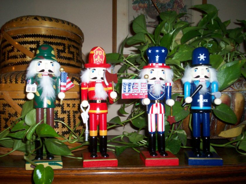 MED.10 WOODEN NUTCRACKERS *Choose Uncle Sam, Policeman, Fireman, Army 