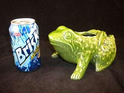   Vintage GREEN ART POTTERY Toad FROG PLANTER VASE ~ Nice Details  